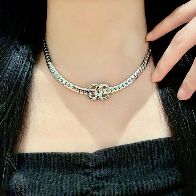 Chanel香奈儿 中古 项链小香家的款式真心无需多介绍每一款都超好看，精致大方，非常显气质