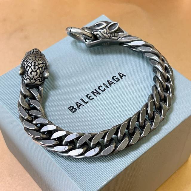原单货新品 巴黎世家手链Balenciaga手链专柜一致巴黎世家手链 男士火爆款出货 设计独特 前卫 男士必备！复古做旧设计 任带不氧化不退色