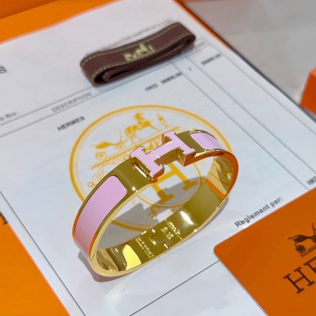 Hermes 爱马仕手镯 V金原版定制 爱马仕手环 珐琅工艺太考验师傅的手艺了 要确保色泽手工制作好 V金高端定制 女神 都爱爱马仕火爆手镯 超精赞 各路女神