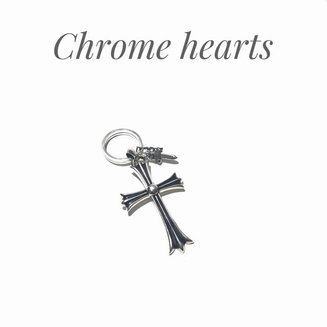 Chrome Hearts 克罗心爱马仕银饰搭配吊坠 当爱马仕遇上克罗心 爱马仕搭配克罗心真的非常的酷 最近很多客户咨询 我们有求必应！ 纯银制作 编号：600