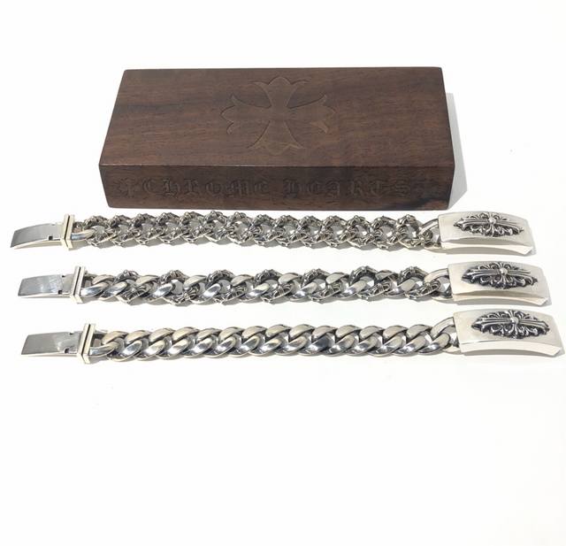 专柜品质 克罗心Chrome Hearts 男士手链 市面上最高版本 正品混卖代购级别 纯银高颜值男士手链 充满活力的一款手链 尺寸:18 20 22 24 尺