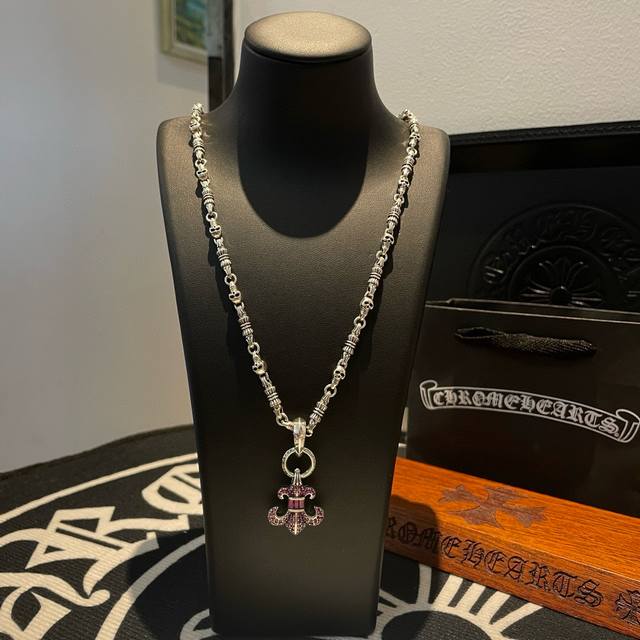 抖音 快手 Ins 小红书 直播热门 ，新款 专柜品质 Chrome Hearts克罗心骷髅头项链 ，粉钻童军花吊坠，凹凸造型不同的花纹设计风格 呈现出与众不同