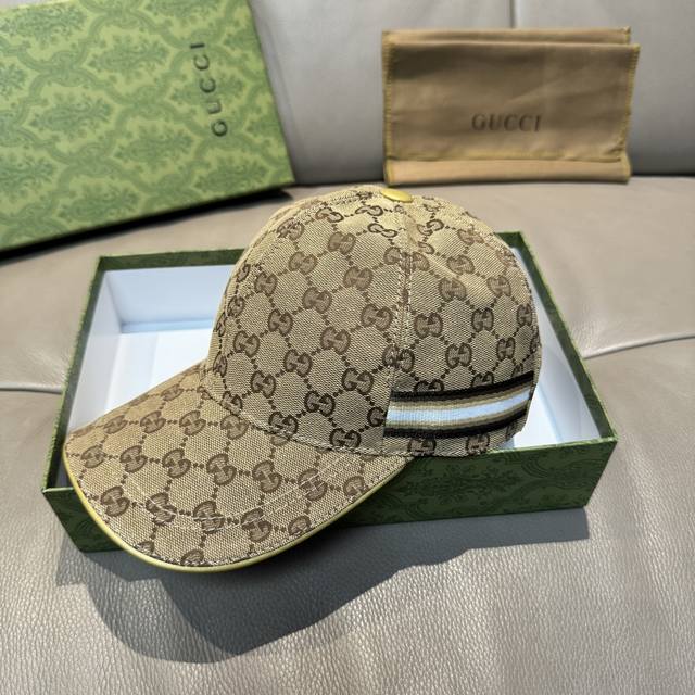 万年经典款新色出货！配盒子布袋，Gucci 古奇 经典原单棒球帽专柜1:1开模订制，最高版本，原版帆布料+头层牛皮，轻盈透气！实物拍摄，四季百搭男女适用，基础头