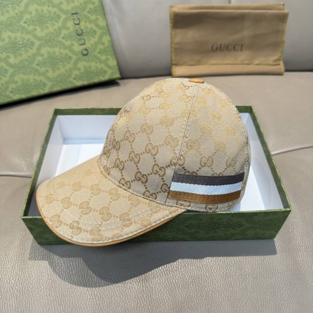 万年经典款新色出货！配盒子布袋，Gucci 古奇 经典原单棒球帽专柜1:1开模订制，最高版本，原版帆布料+头层牛皮，轻盈透气！实物拍摄，四季百搭男女适用，基础头