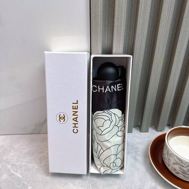 Chanel 香奈儿 新款爆款五折手动折叠晴雨伞 选用台湾进口Uv防紫外线伞布 原单代工级品质