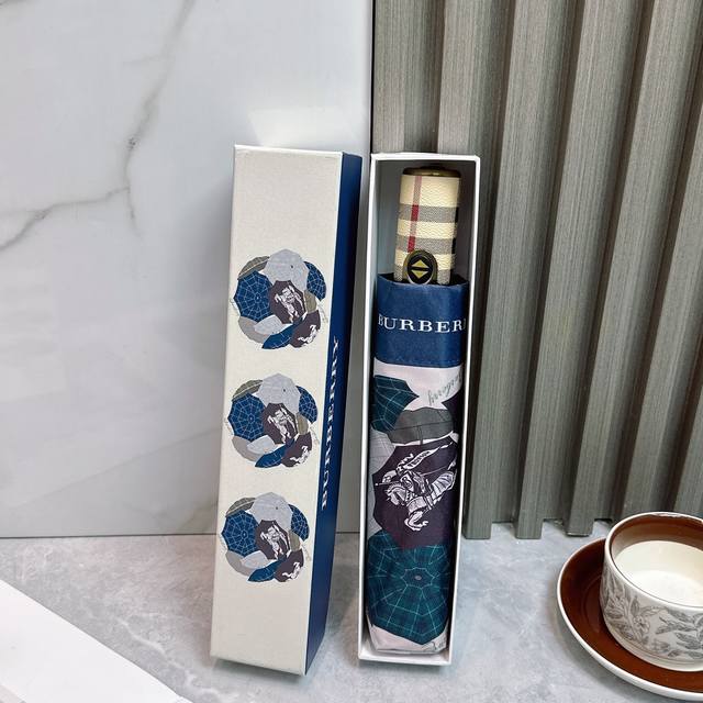 巴宝莉Burberry 三折防晒睛雨伞 2570夏季新款 全自动折叠晴雨伞 内里黑色涂层防晒有效阻隔紫外线99%，Upf 50 所以能起到伞下体感降温的效果！有