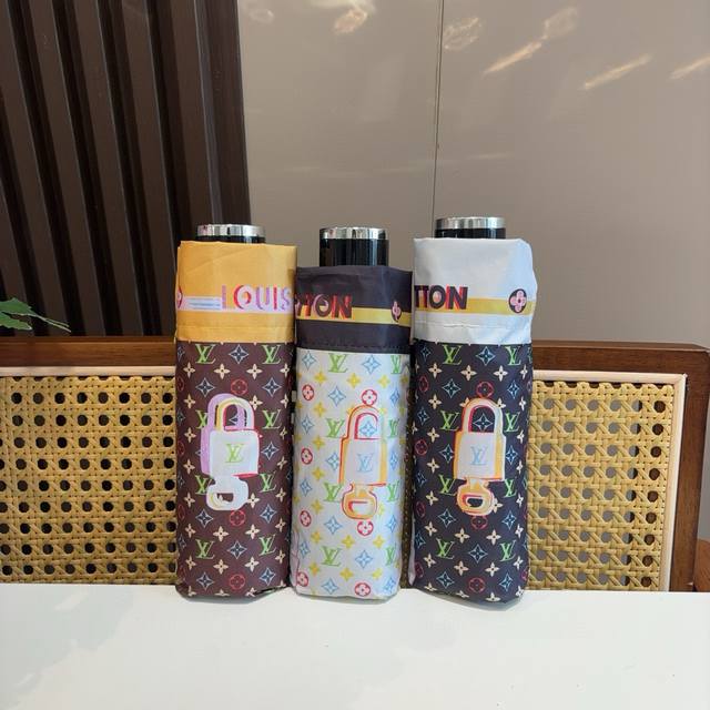 Louis Vuitton 路易威登 Lv五折手开晴雨伞 新涂层技术深色伞面 拥有令人惊喜的遮光效果！