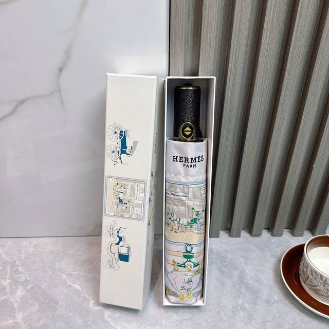 爱马仕Hermes 三折防晒睛雨伞 2570夏季新款 全自动折叠晴雨伞 内里黑色涂层防晒有效阻隔紫外线99%，Upf 50 所以能起到伞下体感降温的效果！有效隔
