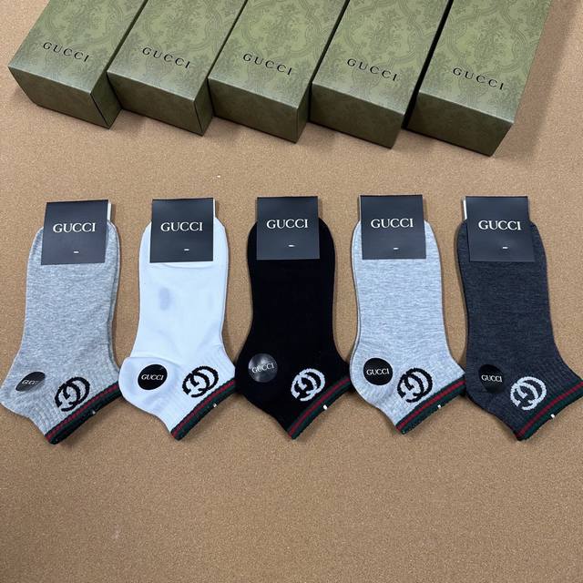 特 Gucci 古奇G家新品男款短袜 一盒五双 G家专柜同步短袜，提花经典标志，超级Nice，实物超漂亮，超火爆小单品，大牌出街，潮人必备超好搭