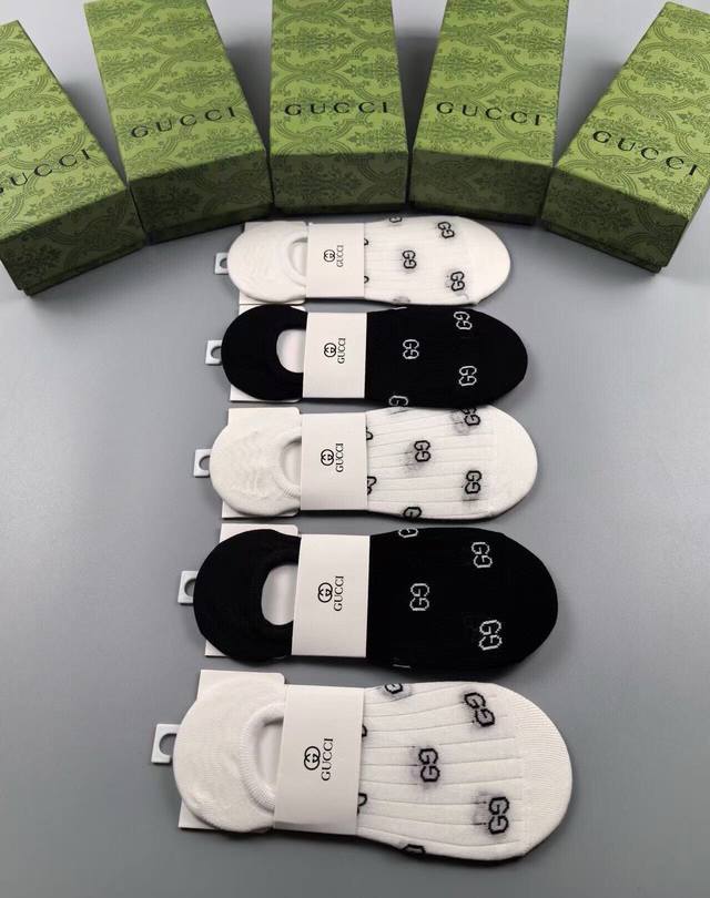 特 Gucci 古奇G家新品女款隐形袜子 一盒五双 提花经典标志，纯棉材质，超舒适超美腻大牌出街，潮人必备超好搭