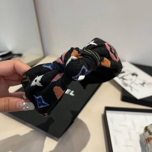 Lv新款发箍，七彩老花