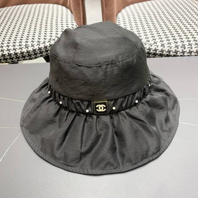 Chanel香奈儿新品 2025新款韩版时尚百搭渔夫帽女夏季户外遮阳褶皱透气帽防晒太阳帽