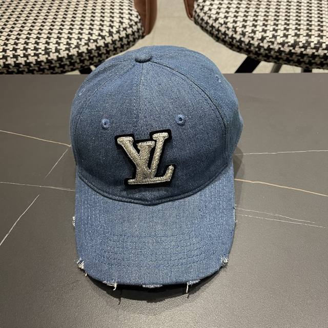 路易威登棒球帽 Louisvuitton新款Lv棒球帽，高端大气，百搭款男女通用！