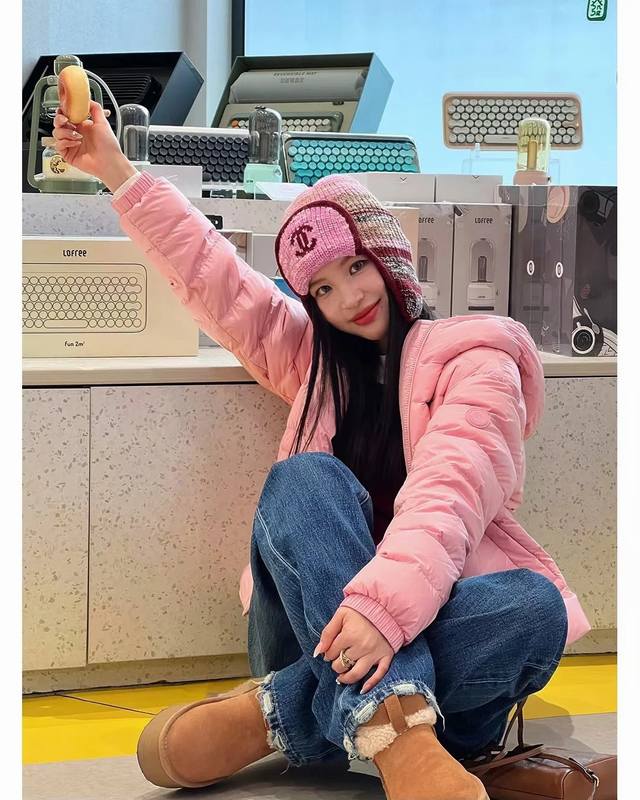 Chanel香奈儿针织护耳帽