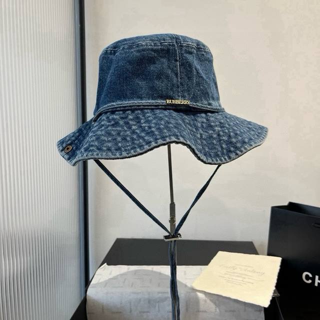 Burberry巴宝莉新款牛仔渔夫帽，头围57Cm