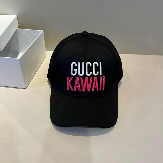古奇棒球帽Gucci官网新品，棒球帽，原单品质火爆来袭 工艺非常精美 高档大气上档次！低调奢华，方便携带！跑量！