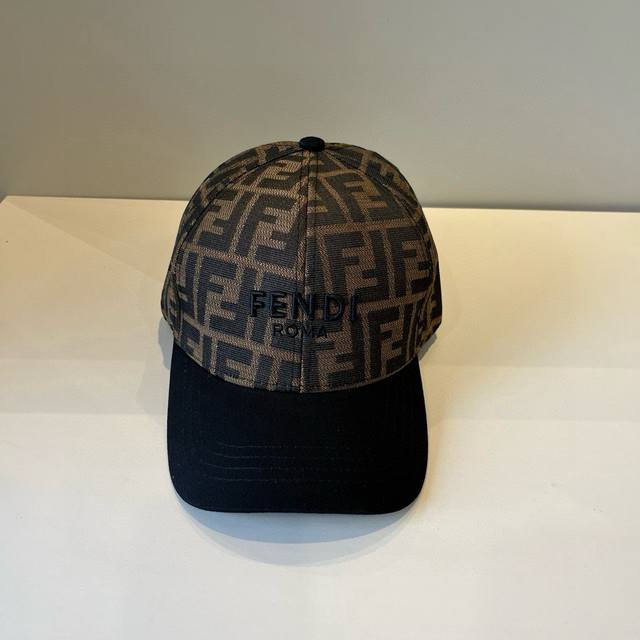 Fendi芬迪 老花系列棒球帽 经典Ff中古单品，气质穿搭单品，质量杠杠