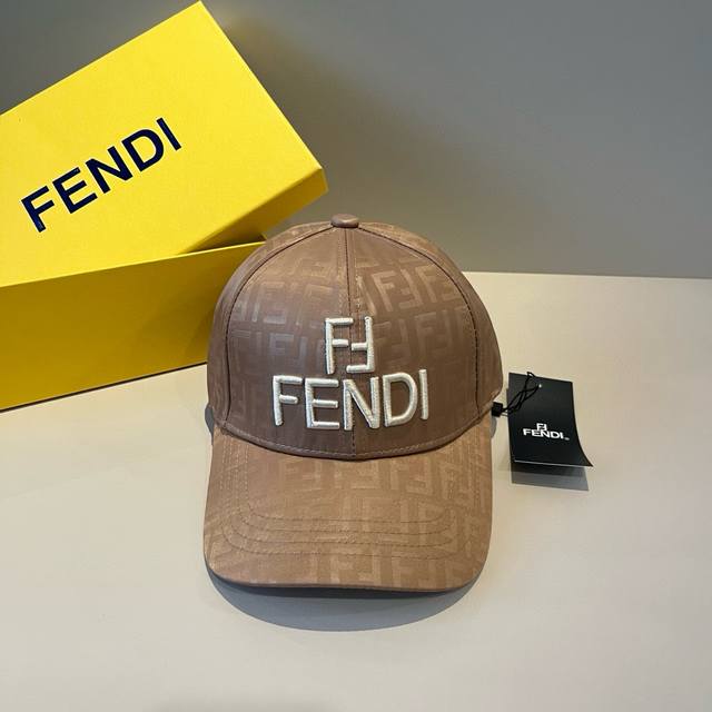 Fendi芬迪 老花系列棒球帽 经典Ff中古单品，气质穿搭单品，质量杠杠