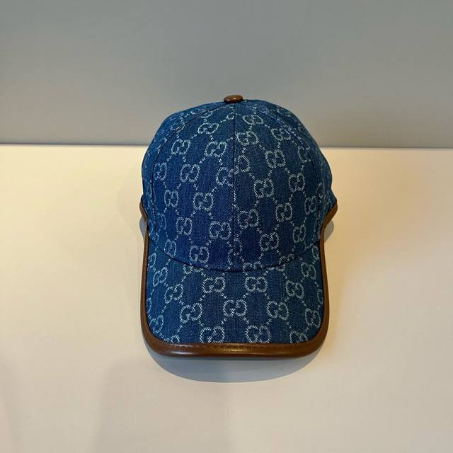 古奇棒球帽Gucci官网新品，棒球帽，原单品质火爆来袭 工艺非常精美 高档大气上档次！低调奢华，方便携带！跑量！