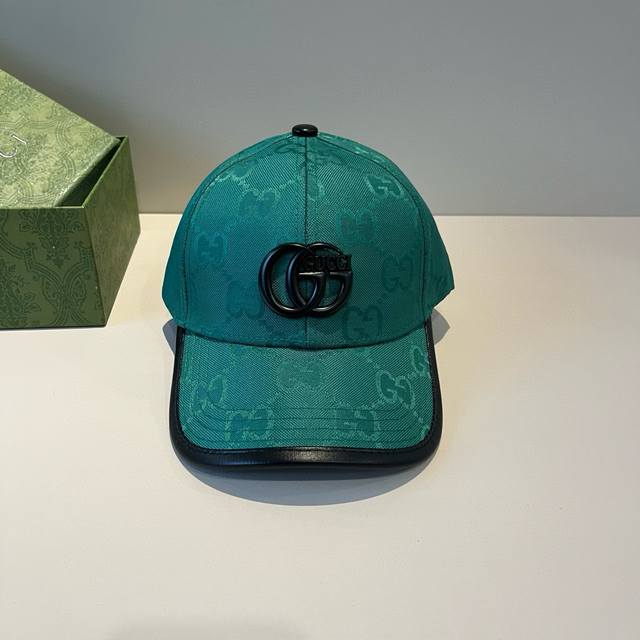 古奇棒球帽Gucci官网新品，棒球帽，原单品质火爆来袭 工艺非常精美 高档大气上档次！低调奢华，方便携带！跑量！