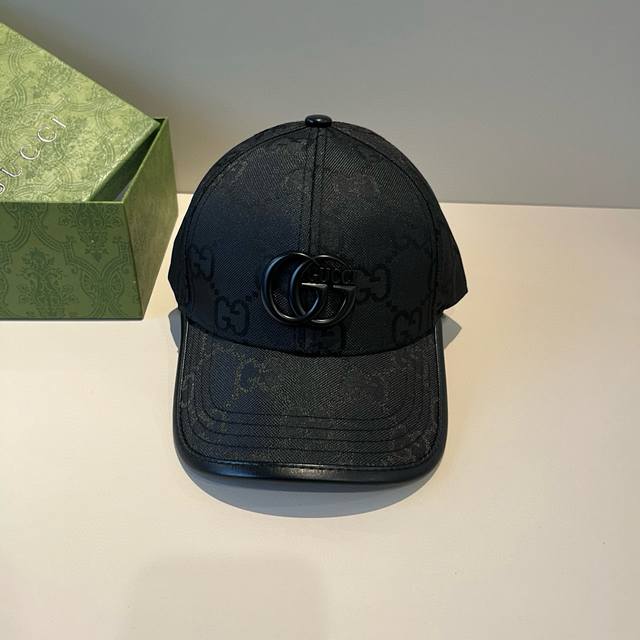 古奇棒球帽Gucci官网新品，棒球帽，原单品质火爆来袭 工艺非常精美 高档大气上档次！低调奢华，方便携带！跑量！