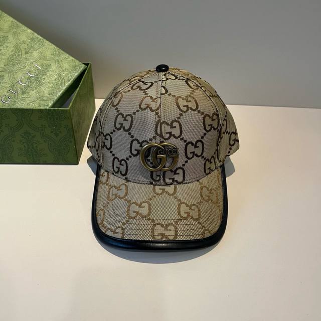 古奇棒球帽Gucci官网新品，棒球帽，原单品质火爆来袭 工艺非常精美 高档大气上档次！低调奢华，方便携带！跑量！