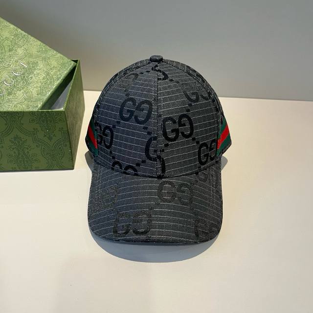 古奇棒球帽Gucci官网新品，棒球帽，原单品质火爆来袭 工艺非常精美 高档大气上档次！低调奢华，方便携带！跑量！