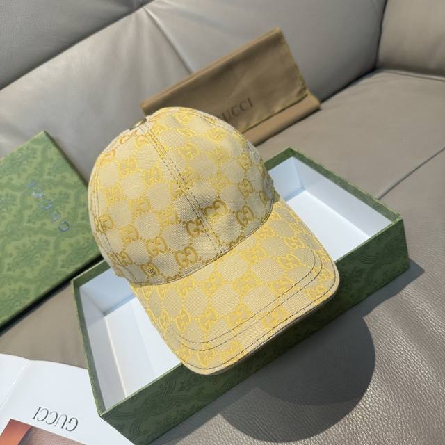 配包装布袋，Gucci 古奇 新款原单棒球帽， 金属小双G，专柜最新款，1:1开模订制，正版开模五金，原版帆布料+头层牛皮，原厂品质！质量超赞，基础头围56，贴
