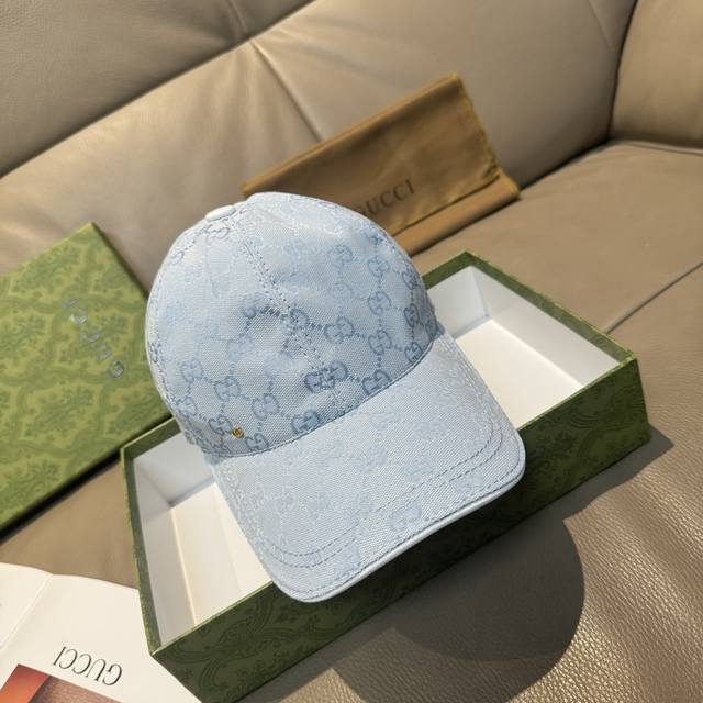 配包装布袋，Gucci 古奇 新款原单棒球帽， 金属小双G，专柜最新款，1:1开模订制，正版开模五金，原版帆布料+头层牛皮，原厂品质！质量超赞，基础头围56，贴