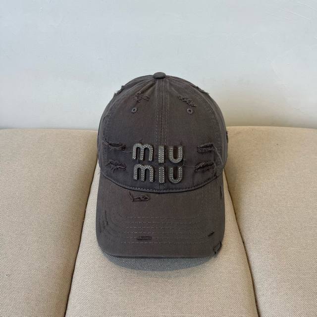 谬谬Miumiu 原单春夏新款棒球帽，正品开模订制，原版做工细致质量超赞！