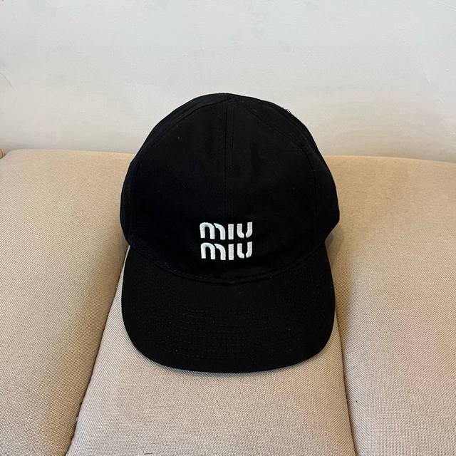 谬谬Miumiu 原单春夏新款棒球帽，正品开模订制，原版做工细致质量超赞！