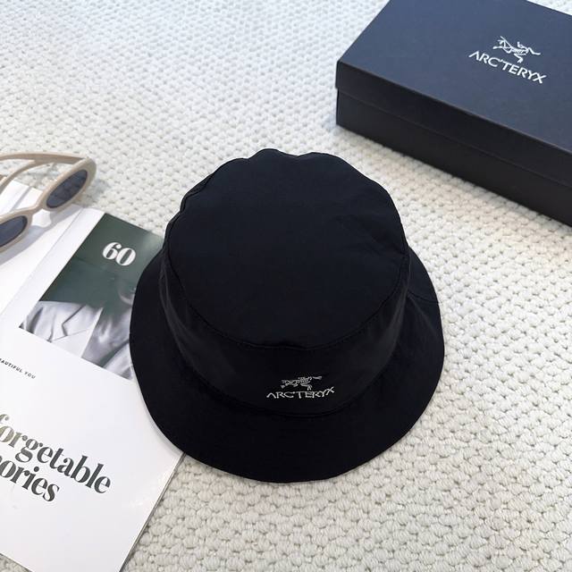 Arcteryx 始祖鸟 新款刺绣专柜同步渔夫帽大牌出街，潮人必备超好搭