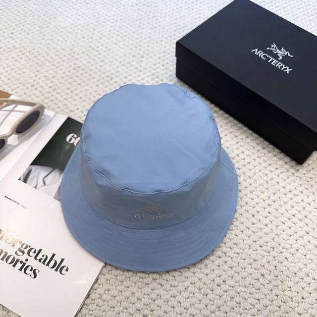 Arcteryx 始祖鸟 新款刺绣专柜同步渔夫帽大牌出街，潮人必备超好搭