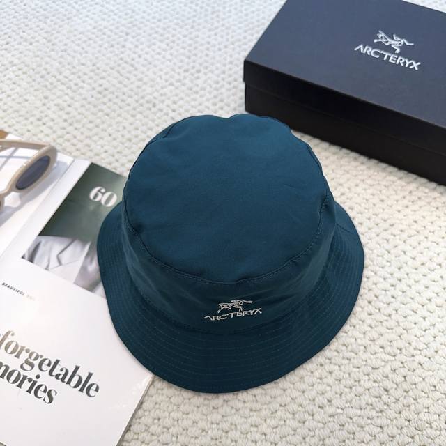 Arcteryx 始祖鸟 新款刺绣专柜同步渔夫帽大牌出街，潮人必备超好搭
