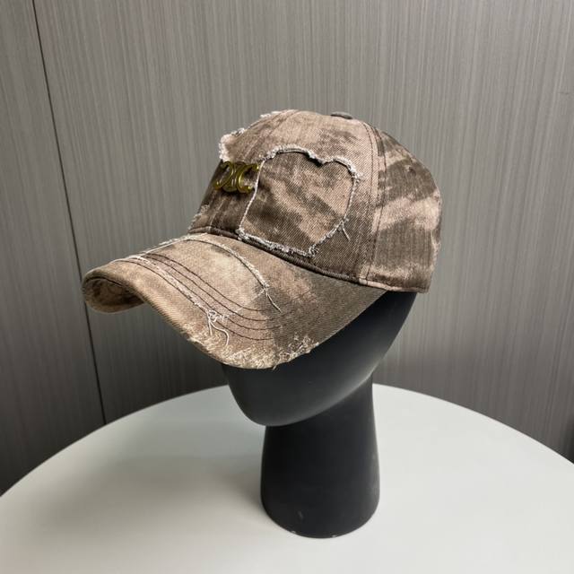 赛琳 Celine 25春款洗水棒球帽 新款棒球帽，出街必备超好搭配，高品质 内标齐全，赶紧入手！