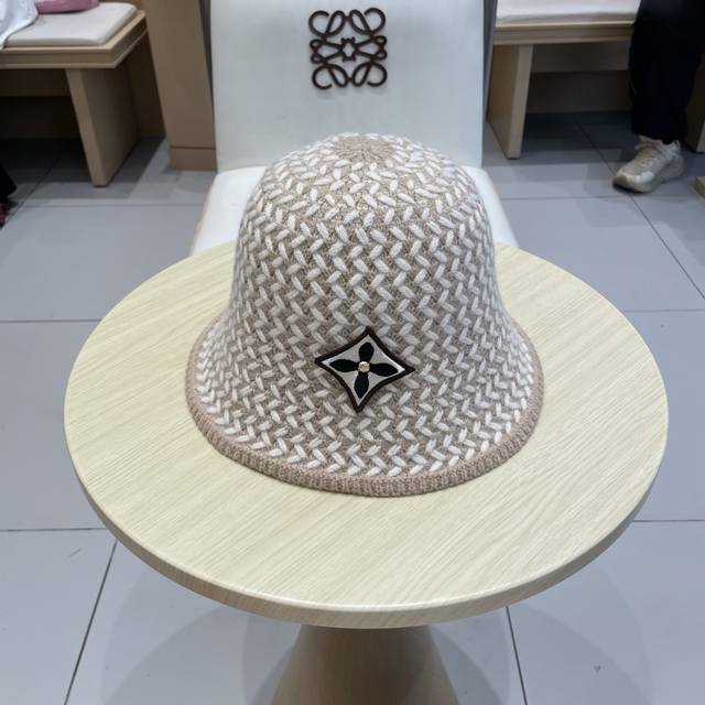 路易威登棒球帽 Louisvuitton新款毛线帽，针织渔夫帽，手抓帽