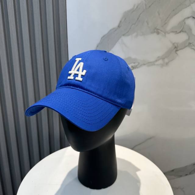 韩国正品Mlb棒球帽Ny最新最火的帽子就在这最新款棒球帽刺绣男女情侣款鸭舌帽最新款 ，爆炸款全线出货 非常百搭。正品Mlb男女同款棒球帽 Mlb 韩国Ny洋基队