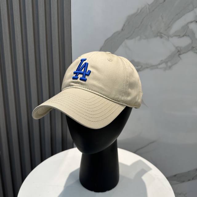 韩国正品Mlb棒球帽Ny最新最火的帽子就在这最新款棒球帽刺绣男女情侣款鸭舌帽最新款 ，爆炸款全线出货 非常百搭。正品Mlb男女同款棒球帽 Mlb 韩国Ny洋基队