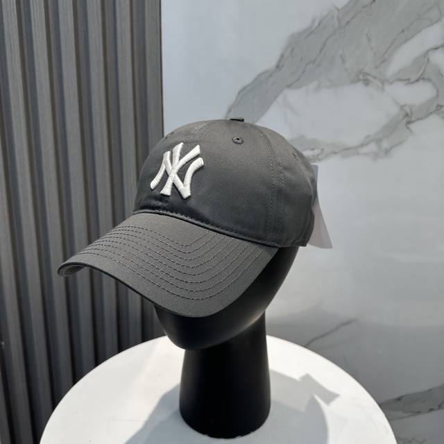 韩国正品Mlb棒球帽Ny最新最火的帽子就在这最新款棒球帽刺绣男女情侣款鸭舌帽最新款 ，爆炸款全线出货 非常百搭。正品Mlb男女同款棒球帽 Mlb 韩国Ny洋基队