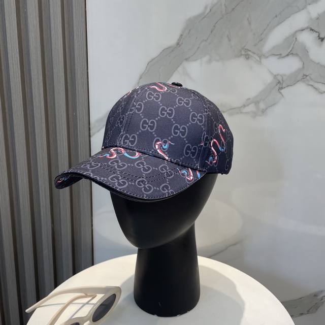 古奇Gucci 新款原单棒球帽， 精致純也格调很有感觉，很酷很时尚，专柜断货热门，质量超赞