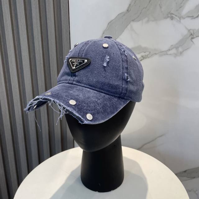 普拉达 Prada 2025新款重设计款棒球帽，新款出货，大牌款超好搭配，赶紧入手！