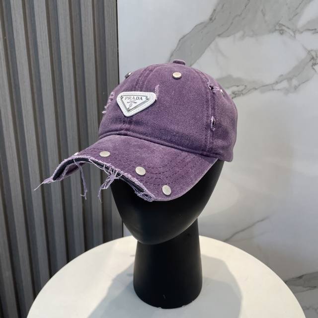 普拉达 Prada 2025新款重设计款棒球帽，新款出货，大牌款超好搭配，赶紧入手！