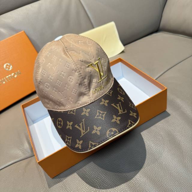 配盒子布袋，Lv 路易威登 新款原单棒球帽，老花拼接，1:1开模订制，原版印花绸缎面料+专柜老花皮，做工细致完美，质量超赞，基础头围56，贴片可调节。