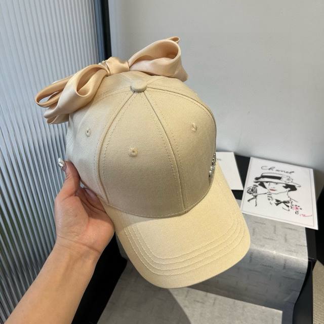 Miumiu缪缪蝴蝶结鸭舌帽，高端定制，头围57Cm