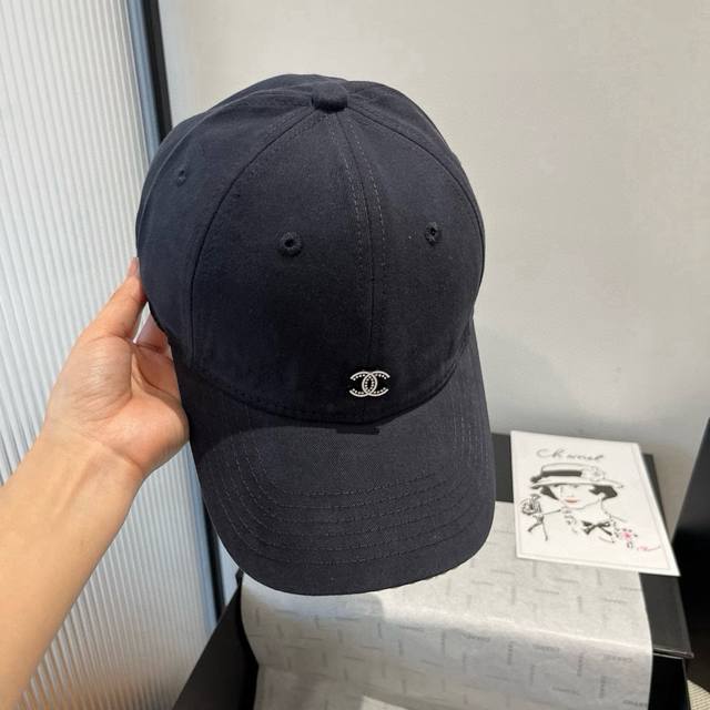 Chanel香奈儿新款鸭舌帽