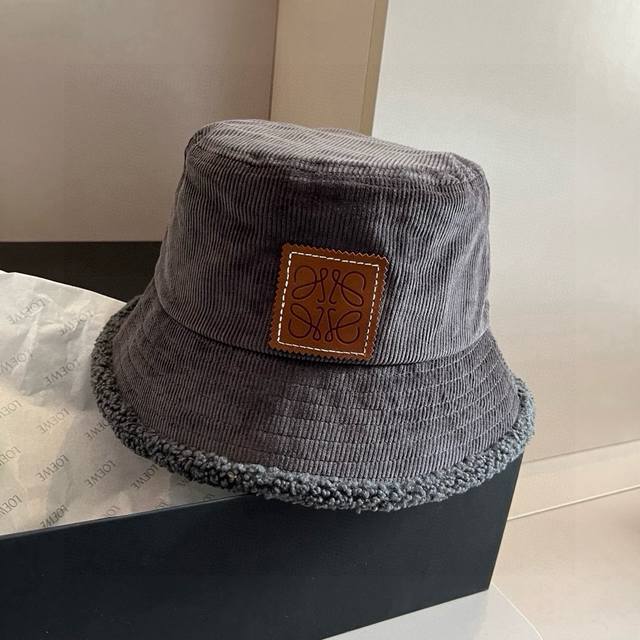 ＬＯＥＷＥ罗意威新款灯芯绒渔夫帽，高级定制，头围57Cm