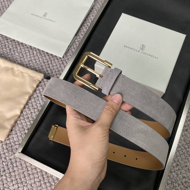 Brunello Cucinelli 反绒皮腰带，3.5公分宽，简约风，休闲好搭配