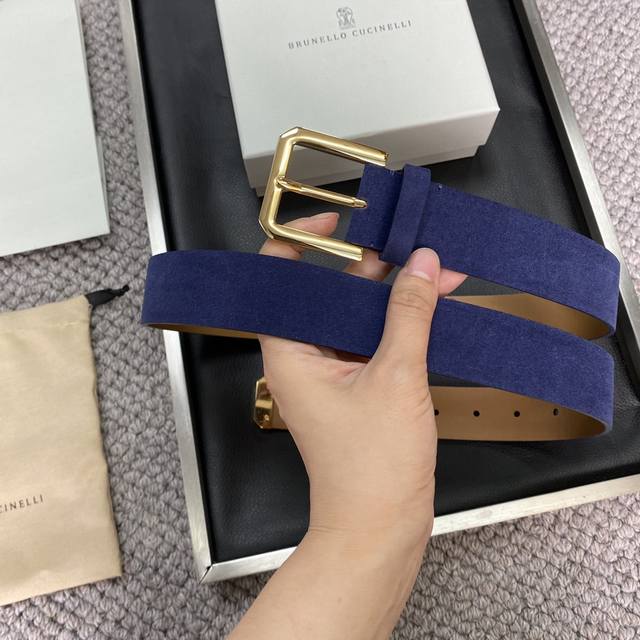 Brunello Cucinelli 反绒皮腰带，3.5公分宽，简约风，休闲好搭配