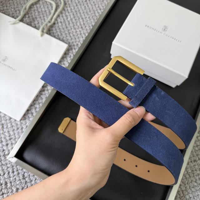 Brunello Cucinelli 反绒皮腰带，3.5公分宽，简约风，休闲好搭配
