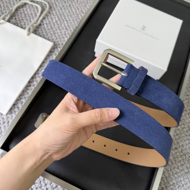 Brunello Cucinelli 反绒皮腰带，3.5公分宽，简约风，休闲好搭配